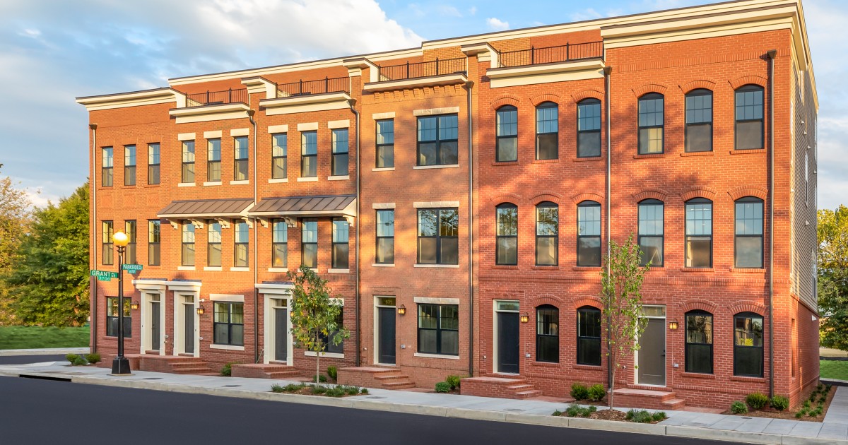 District Towns at Parkside Sells Out Quickly, Setting the Stage for